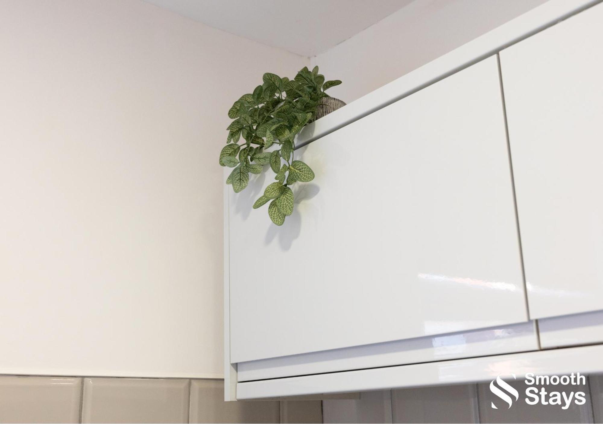 Smooth Stays: Preston Serviced Apartment with Parking Near Station Exterior photo